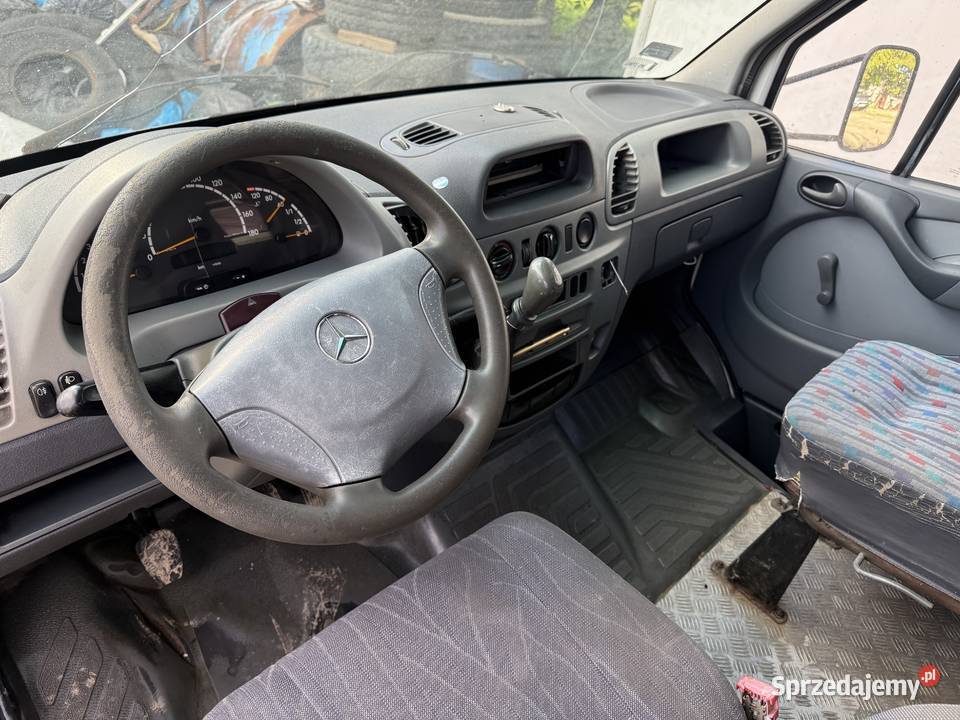 Okazja Mercedes 21 do przewozu żywych zwierząt 200000km Dzikowiec sprzedam