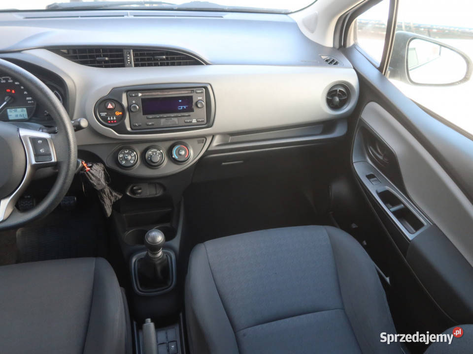Toyota Yaris 15 Dual VVTi elektryczne lusterka Bielany Wrocławskie sprzedam