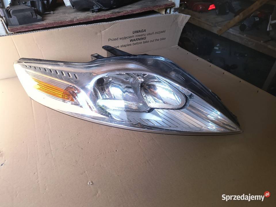Ford Mondeo mk4 lift 1014 Reflektor prawy kpl dolnośląskie Domasław