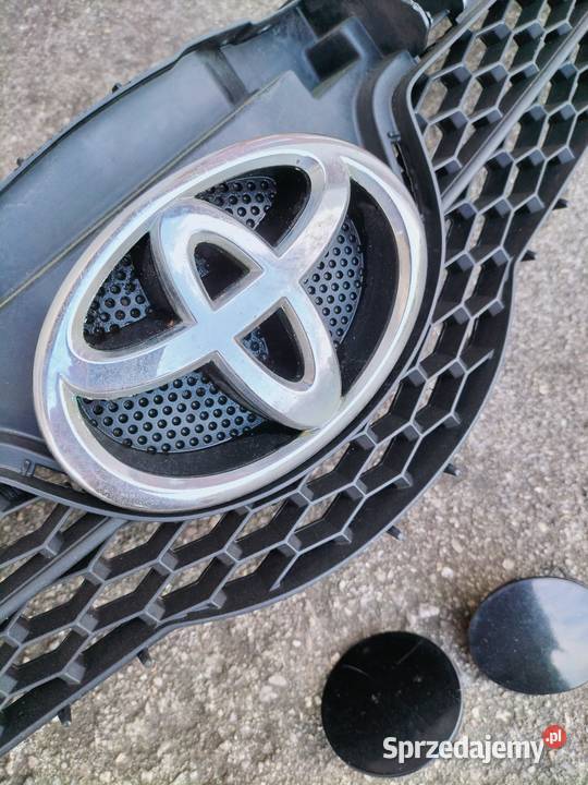 Atrapa grill Toyota Auris 0610 5311102390