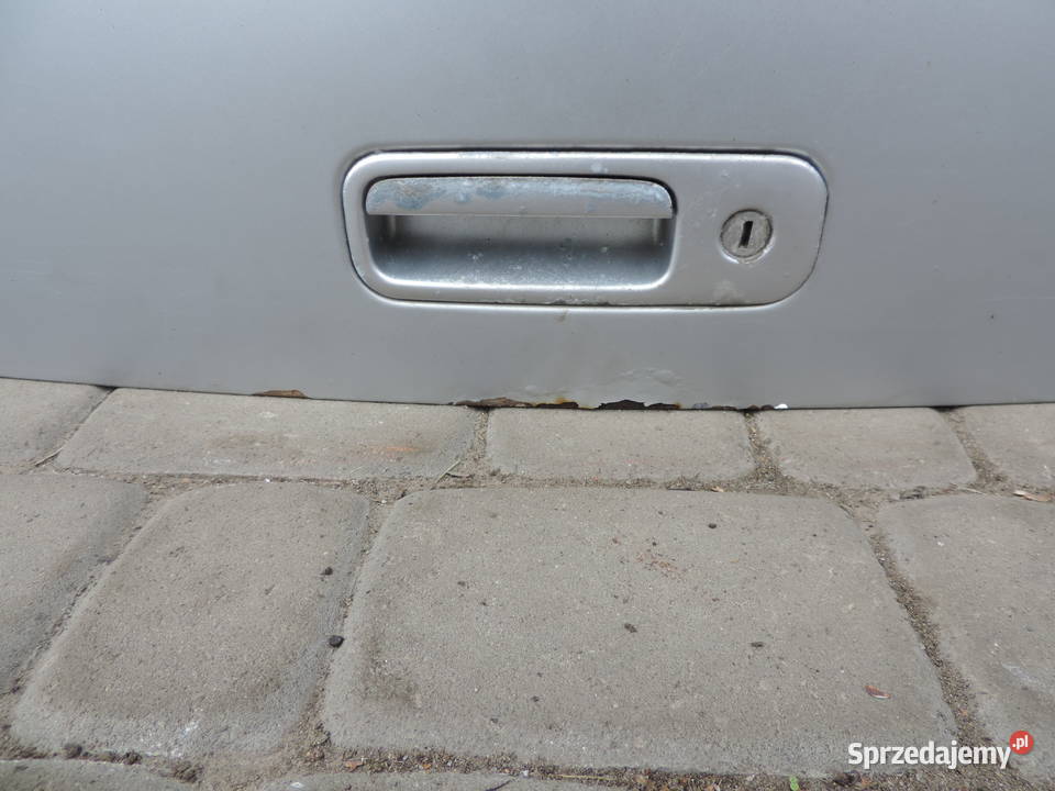 VW GOLF 4 5D HB KLAPA BAGAŻNIKA TYLNA SZYBA LA7W Rok produkcji 2002 Nowy Sącz