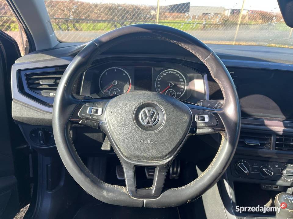 VOLKSWAGEN Polo VI 16 TDi 95 IQ DRIVE FH968 Polo
