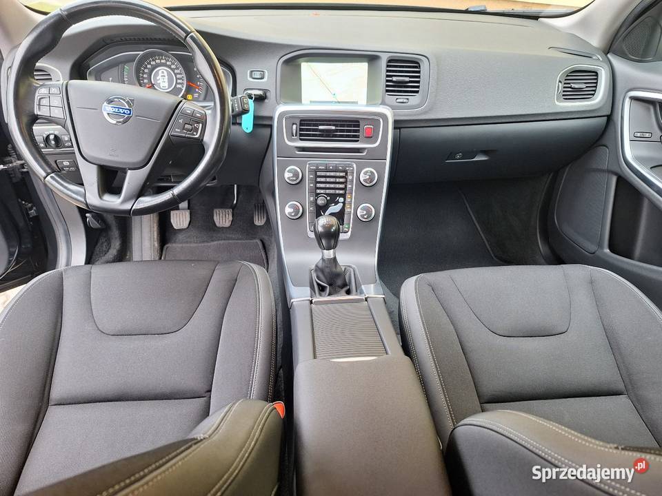 Volvo V60 ksenony 160 20 D3 5 cylindrów Zamość sprzedam