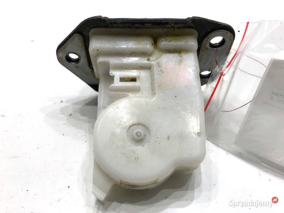 ZAMEK KLAPY TYŁ NISSAN LEAF ZE0 Hatchback sprzedam