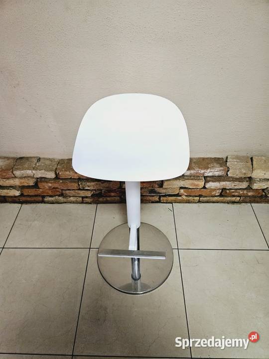 Biały hoker stylowy