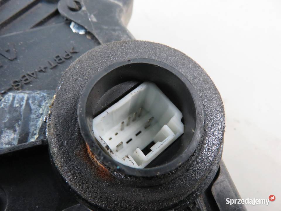 ZAMEK LEWY PRZEDNI PONTIAC VIBE I 5 PIN osobowe