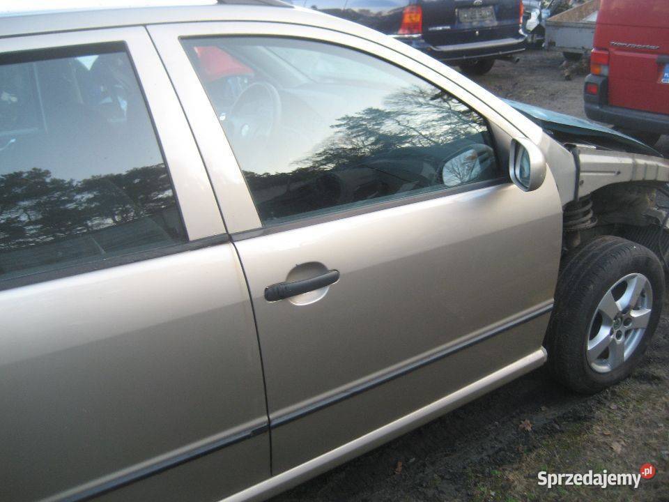 skoda fabia kombi 1 i lift 0407r drzwi przód Rakoniewice