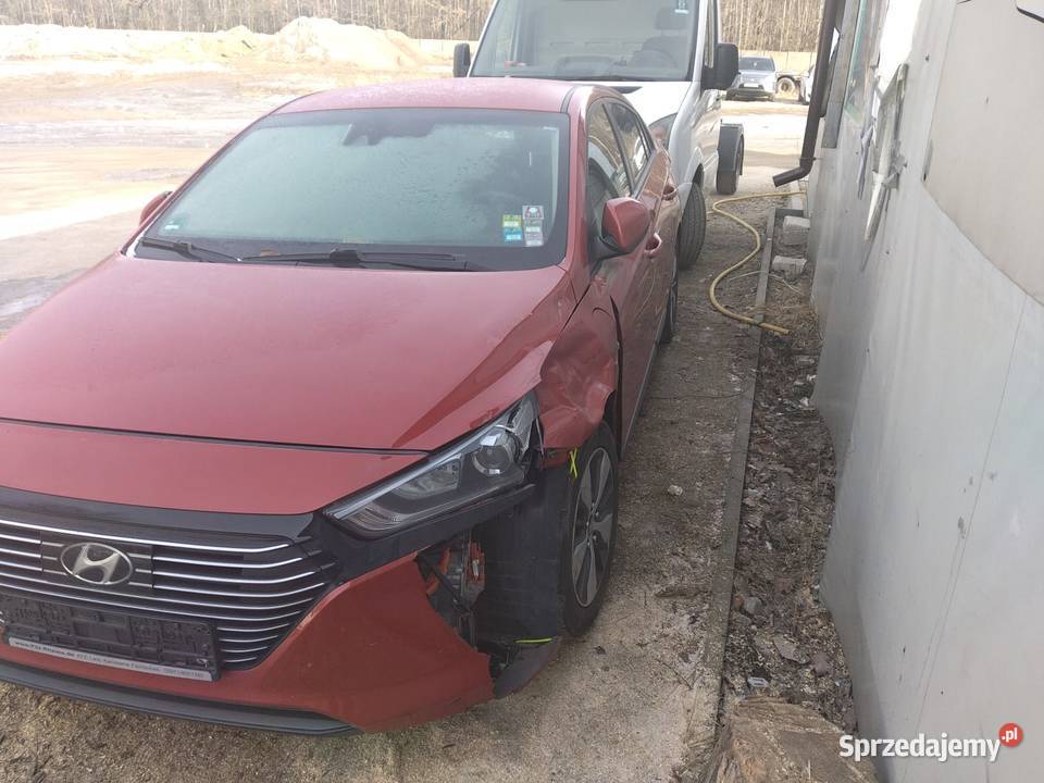 Niski przebieg Hybryda Plugin IONIQ Poznań