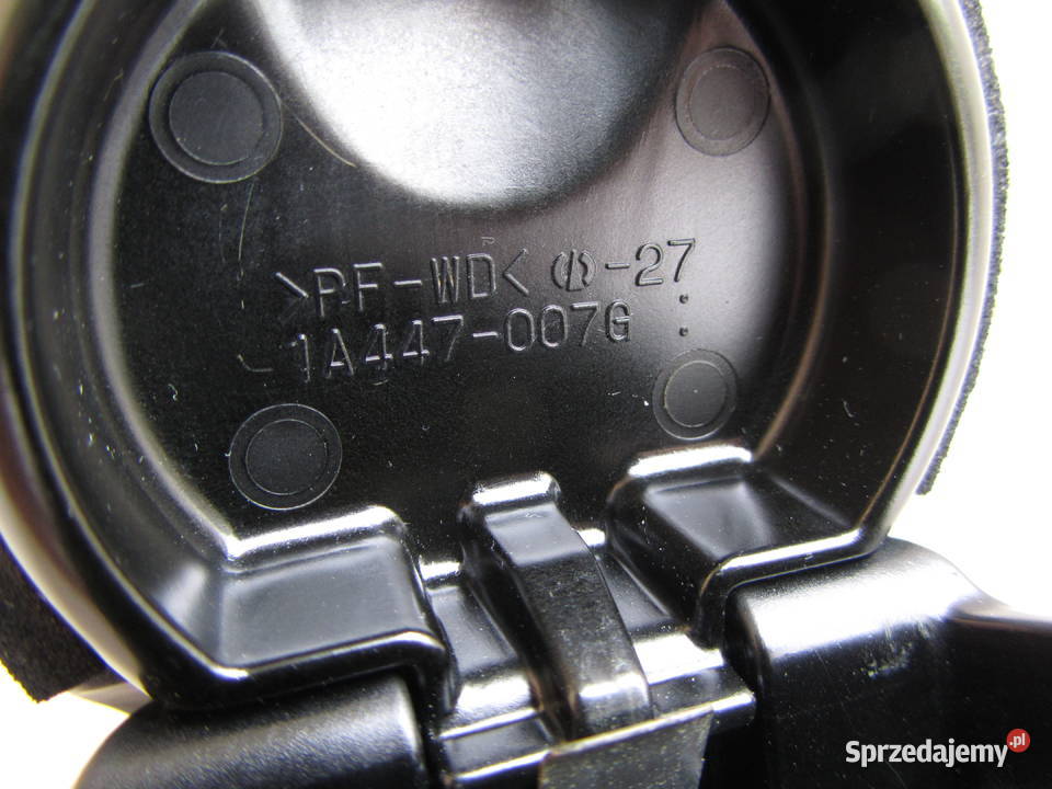 Popielniczka samochodowa Toyota Hilux 1A447007G Pozostałe warmińsko-mazurskie Olecko sprzedam