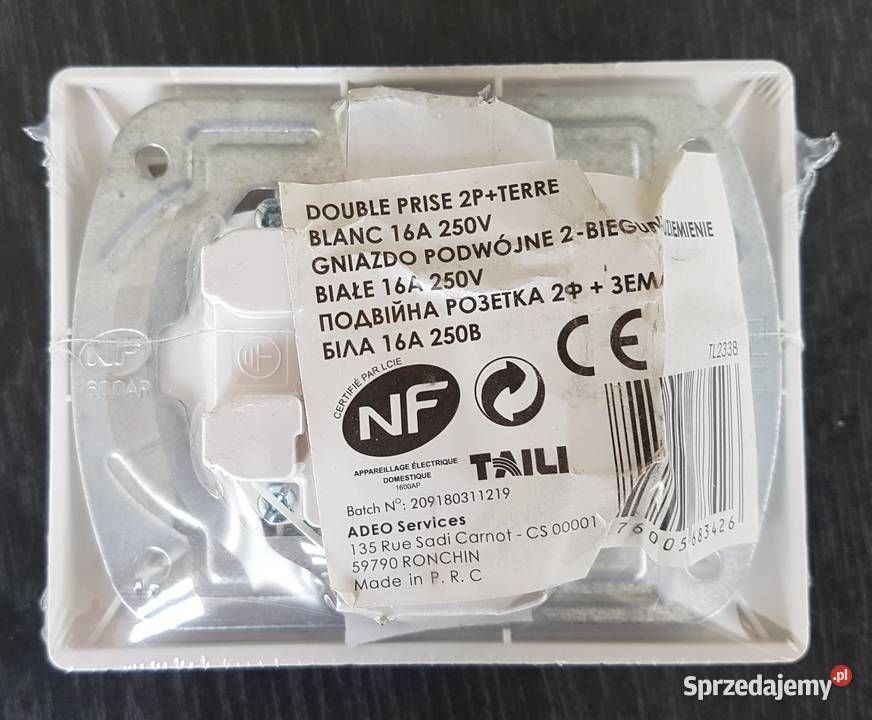 Gniazdo elektryczne podwójne z bolcem MIRAGE Legnica