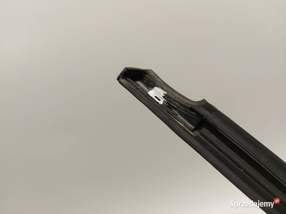 Ford Explorer VII R2KB LISTWA ZGARNIAJĄCA PRAWY