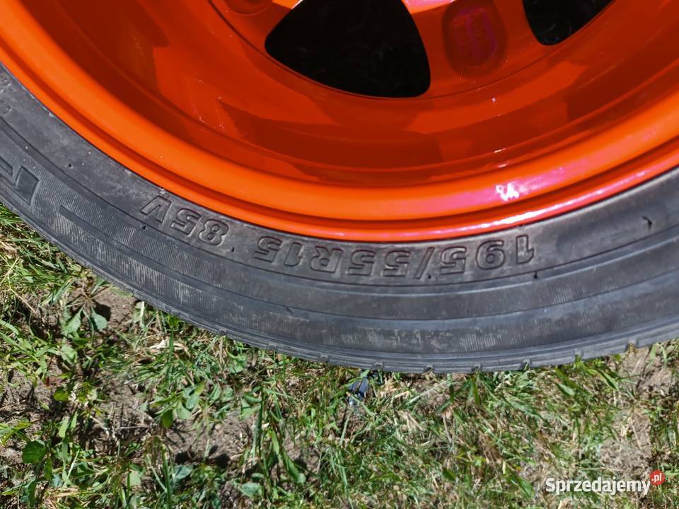 Alufelgi czarnoczerwone z oponami 4 x 108 19555 Białystok