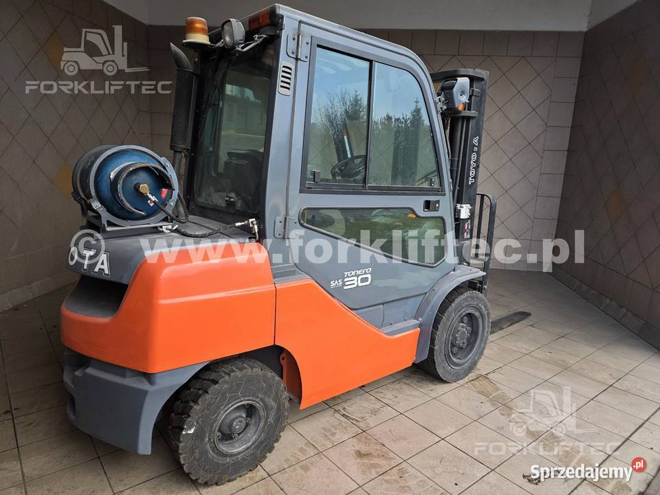 Wózek widłowy TOYOTA 8FGF30 kabina 8FG30 widlak Lędziny