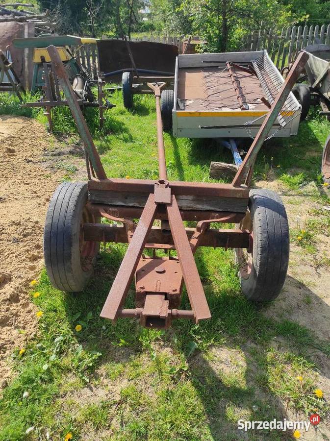 Wozy różne z zaczepem do ciagnika Wielkie Oczy