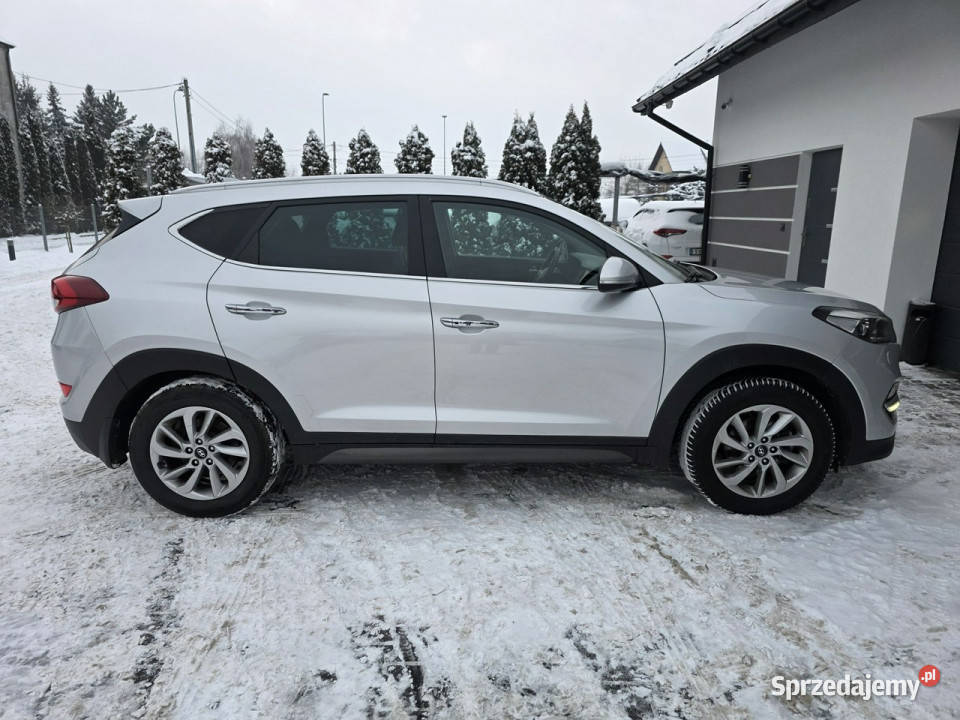 Hyundai Tucson manualbezwypadkowykamera Rok produkcji 2016