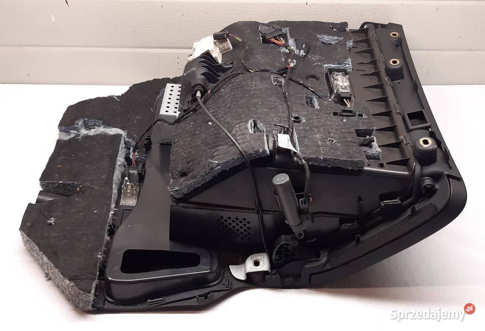 SCHOWEK PASAŻERA AUDI A6 C6 4F1857035 Mielęcin