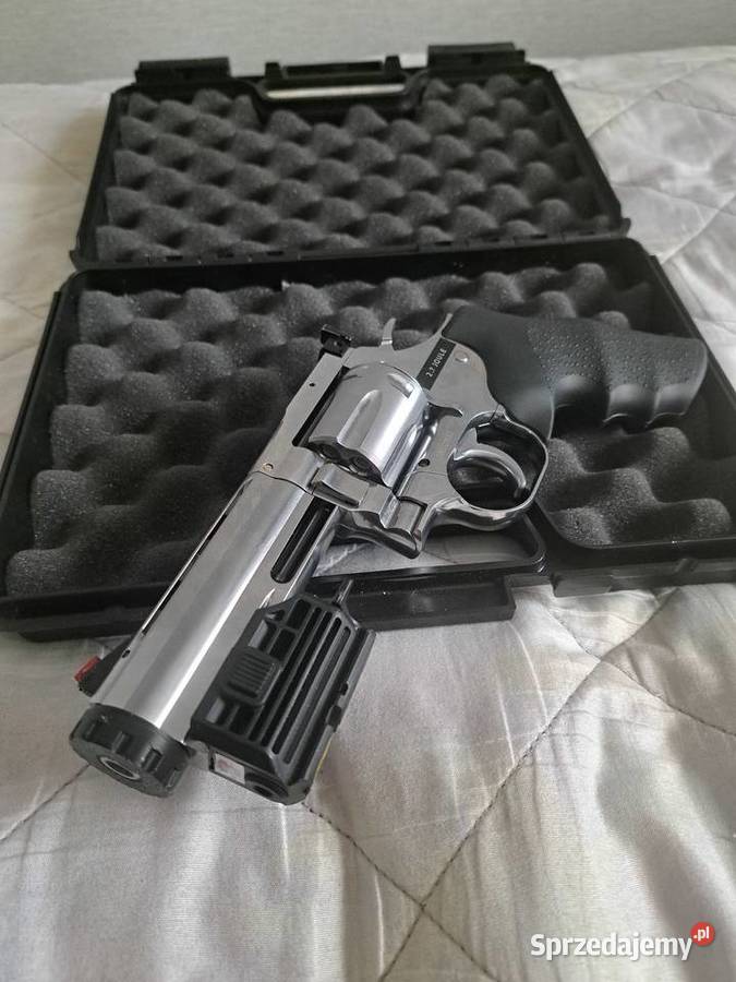 DAN WESSON 715 4
