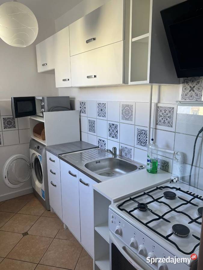 3pokoje 48m2 Praga Południe do zamieszkania piwnica