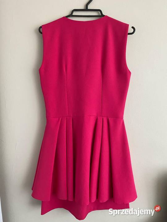 Sukienka w kolorze fuksji wizytowa rozmiar M Spódnice i sukienki Dąbrowa Górnicza