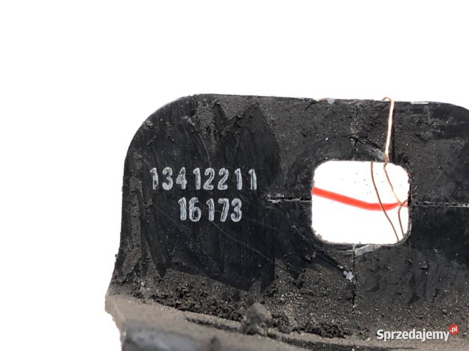 ZAMEK MASKI PRZÓD OPEL ASTRA K Inny osobowe podkarpackie