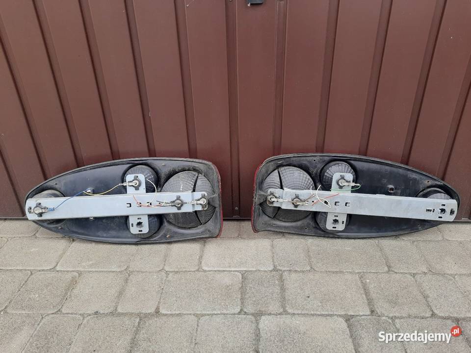 Lampa do przyczepy kempingowej kampera Skokowa