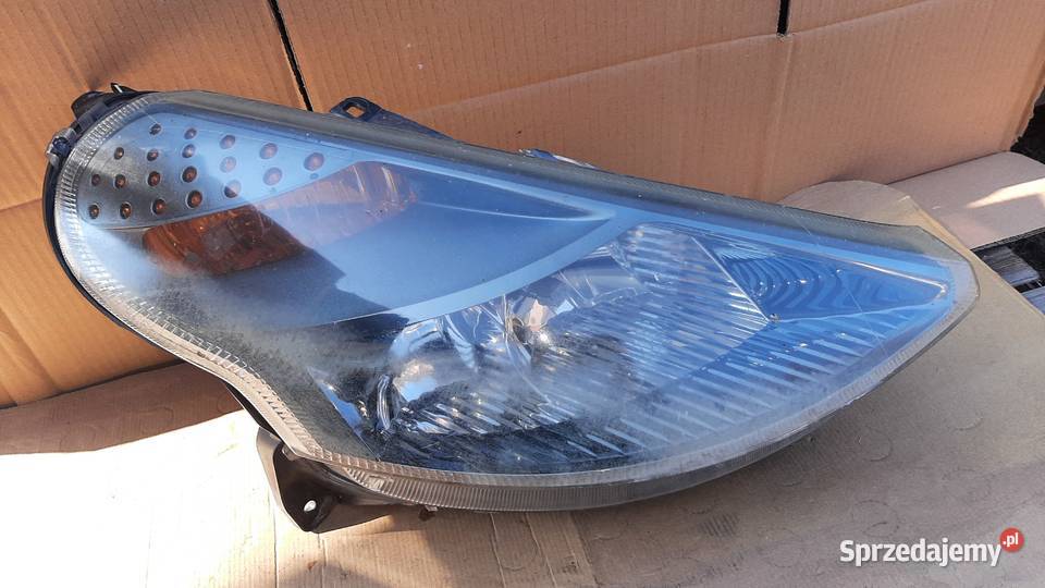 lampa przednia prawa lewa Citroen C3 PLURIEL dolnośląskie Dębno