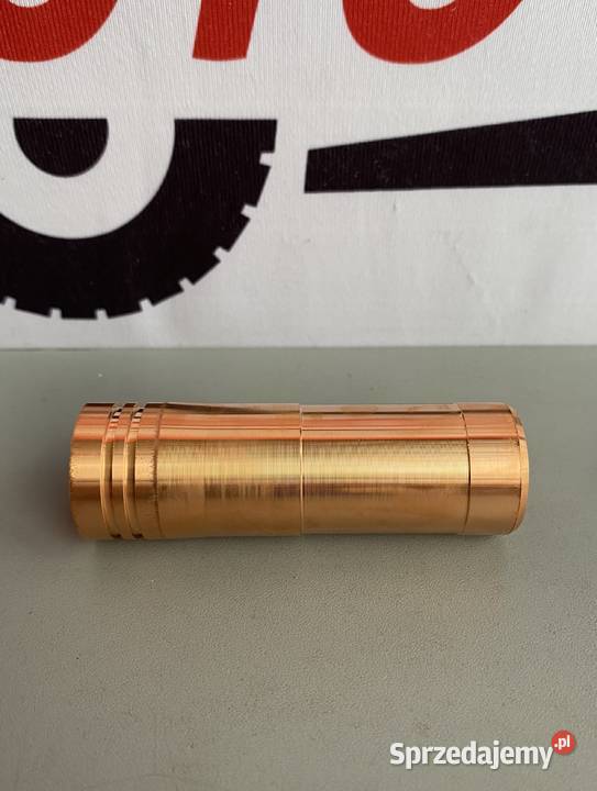 Tuleja wtryskiwacza Massey Ferguson Valtra Silnik i osprzęt Białystok sprzedam