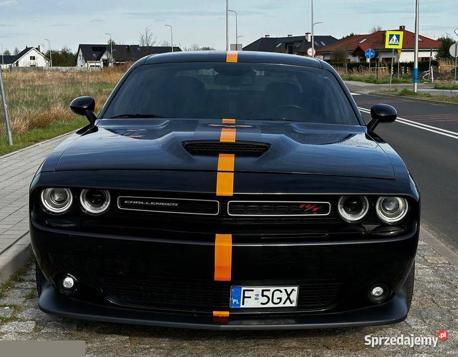 Dodge Challenger 565 benzyna 372 2020r