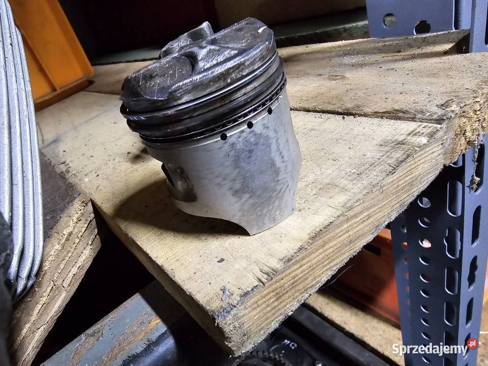 Hyosung GV 125 aquila cylinder tłok GV125 przód Jelenia Góra