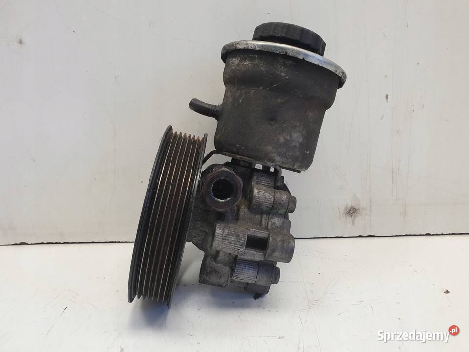 Toyota Avensis T25 22 D4D POMPA WSPOMAGANIA osobowe Chełm sprzedam