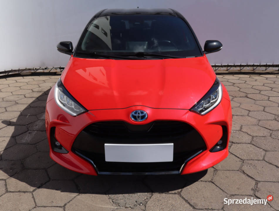 Toyota Yaris 15 Hybrid Hatchback sprzedam