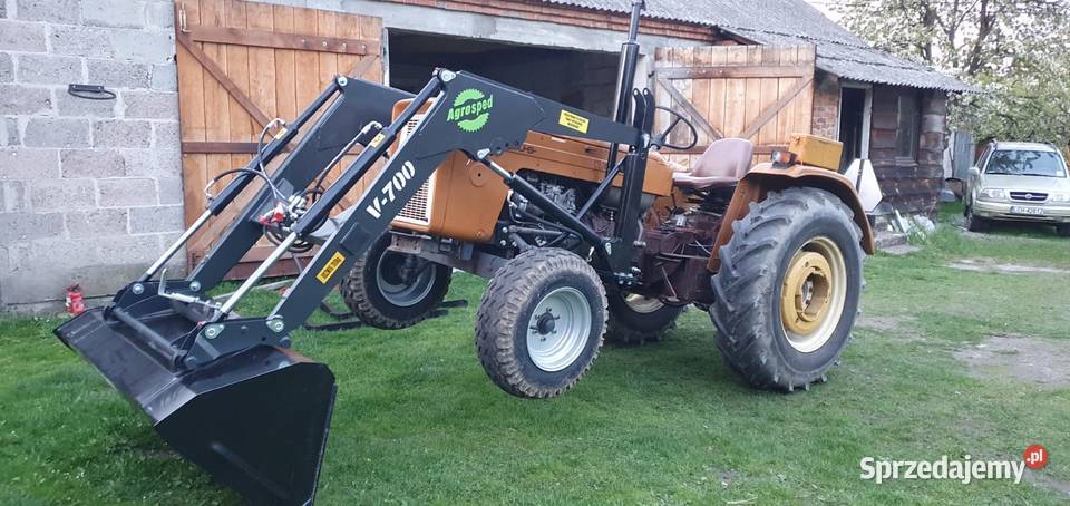1 Ładowacz czołowy Agrosped V700 URSUS ZETOR MF