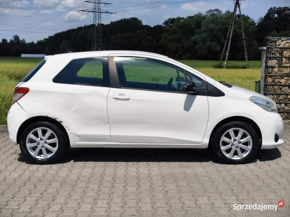 Toyota Yaris 10 benzyna 70 PORYSOWANA małopolskie Kęty