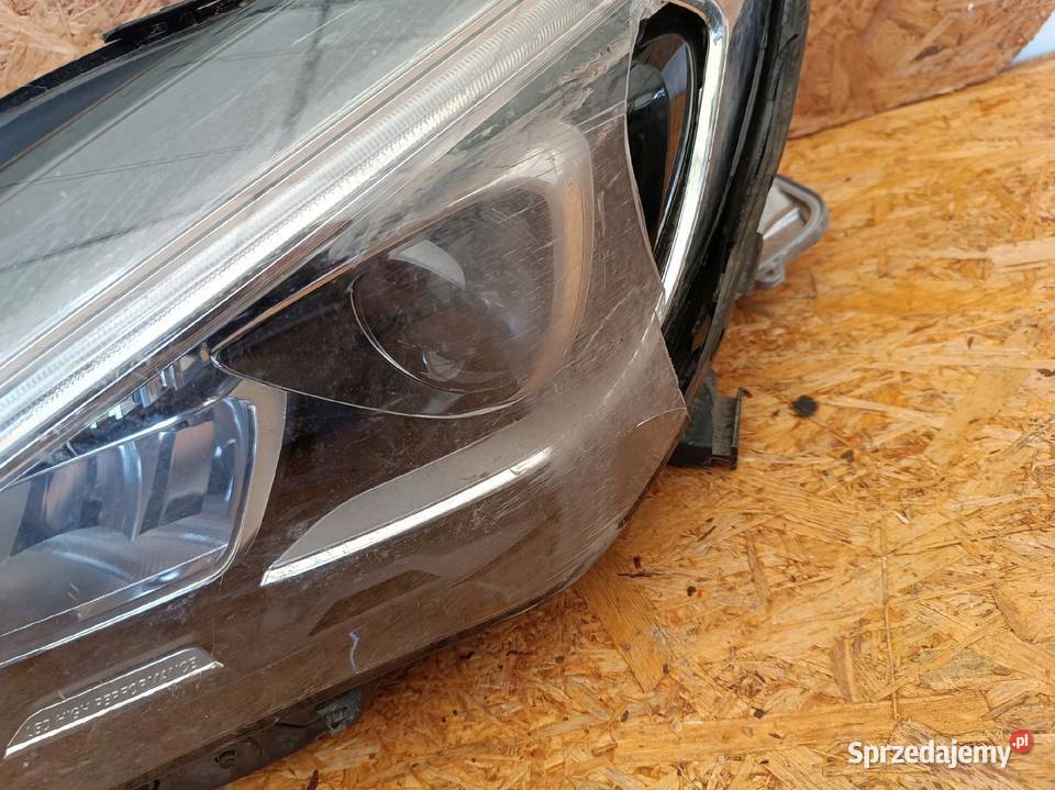 LAMPA LEWY PRZÓD REFLEKTOR EU A1178206761