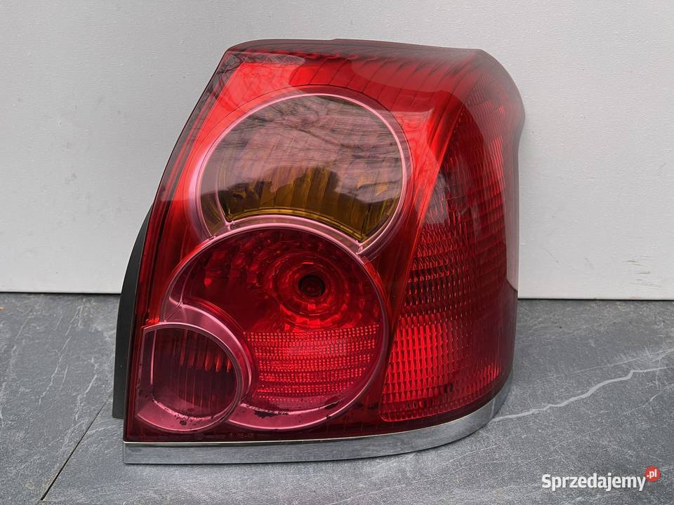 TOYOTA AVENSIS T25 PRAWA LAMPA TYŁ HB wielkopolskie Ostroróg