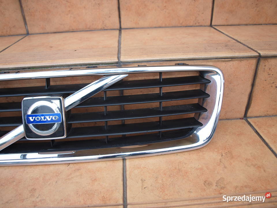 Volvo C30 grill chrom atrapa przód 2006 2010r Kalisz