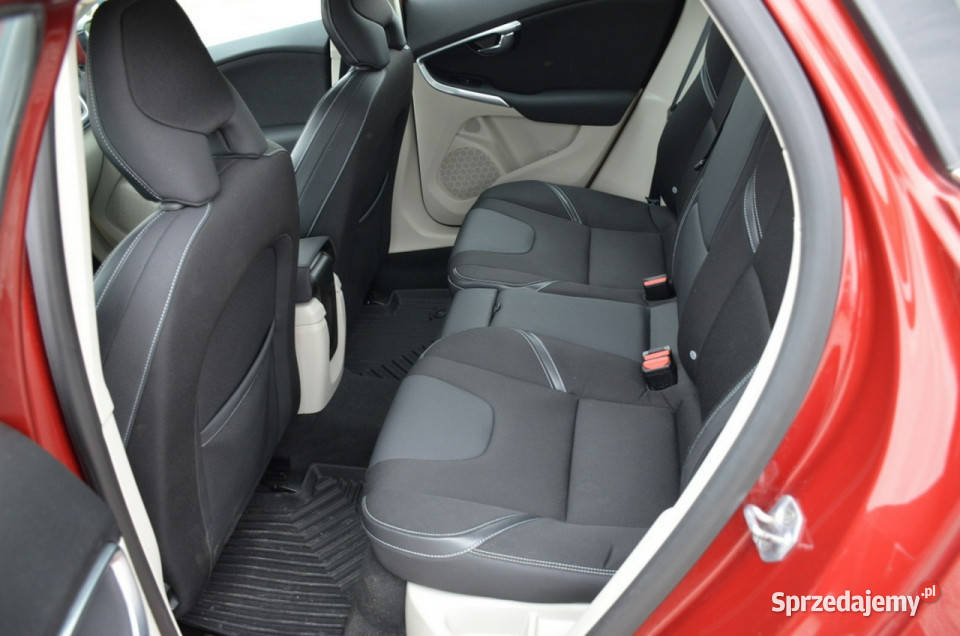 Volvo V40 Zarejestrwane 20D4 190 Full LCD Led 251000km łódzkie Kutno