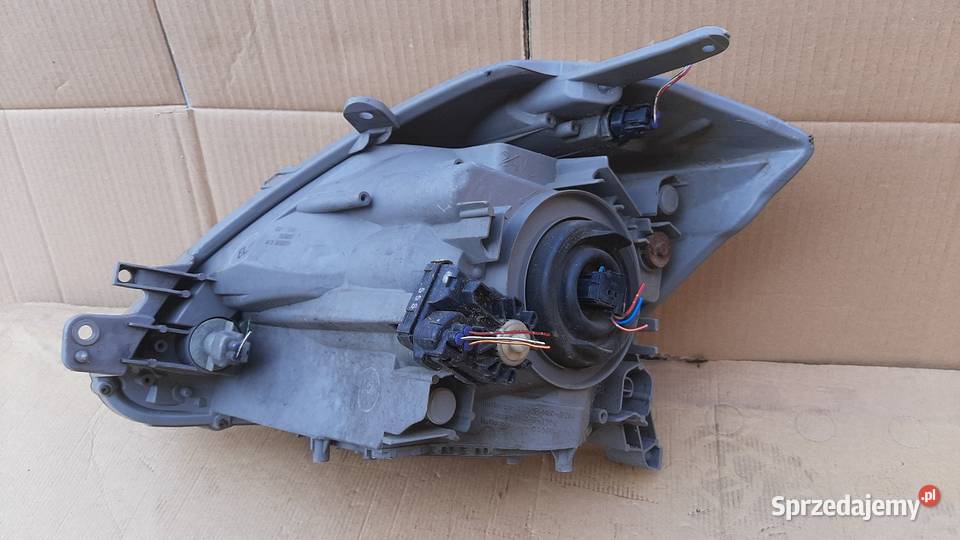 lampa przednia prawa lewa Subaru Justy IV Dębno