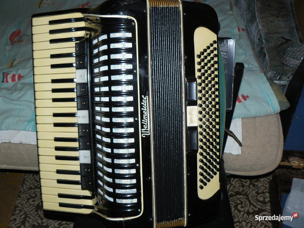 Akordeon WELTMEISTER 120 basów Romany