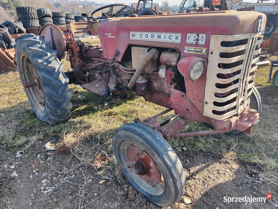 Traktor Ciągnik Sadowniczy Wąski MC CORMICK F240 McCormick Intl małopolskie Tymowa