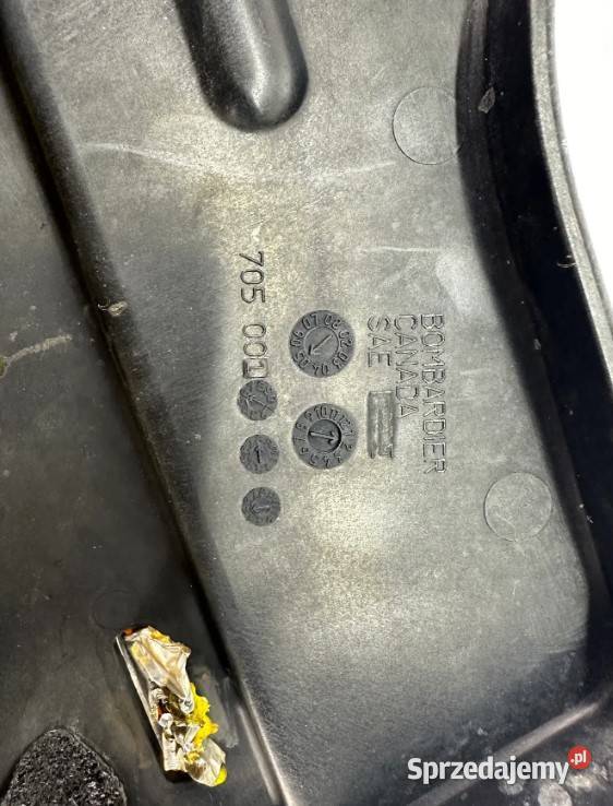 Lewy boczek plastik Can am Outlander 705003498 Plastiki lubuskie Sulęcin