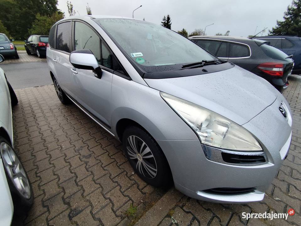 Sprzedam peugeot 5008 16 vti welurowa tapicerka Jelcz-Laskowice sprzedam