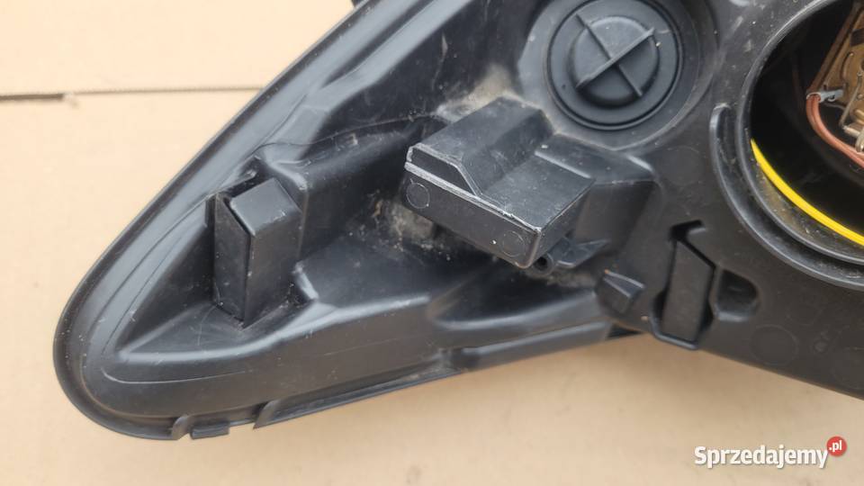 RENAULT CAPTUR I 13 LAMPA PRAWA REFLEKTOR PRAWY