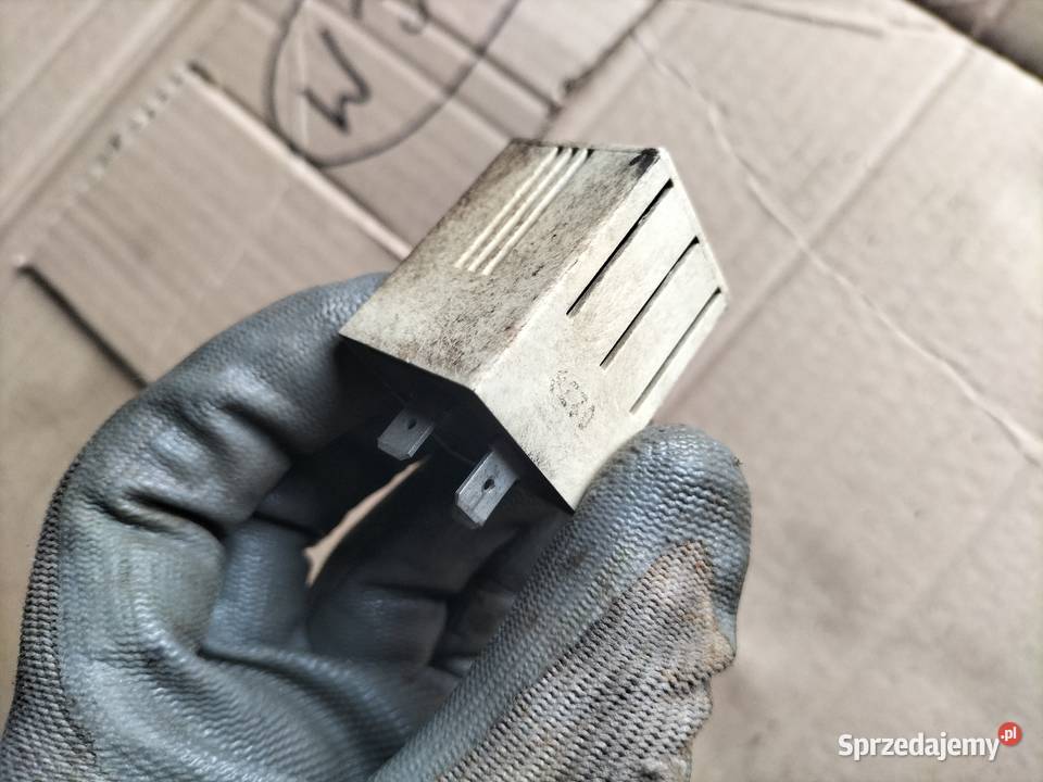 PRZEKAŹNIK AVVACP3 12V Układ elektryczny, zapłon sprzedam