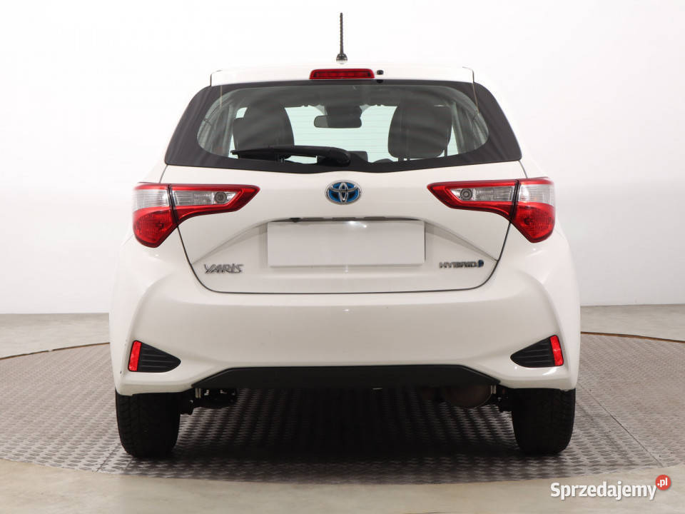 Toyota Yaris 15 Hybrid Katowice