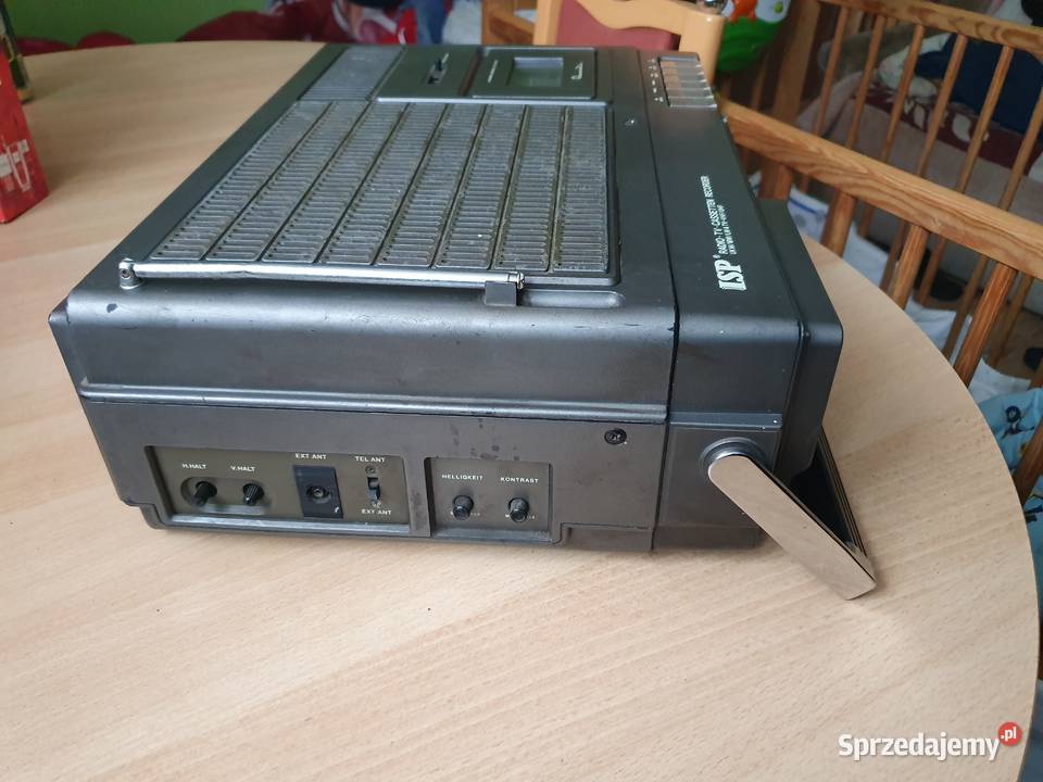 Radiomagnetofon z telewizorem ISP kombi 80