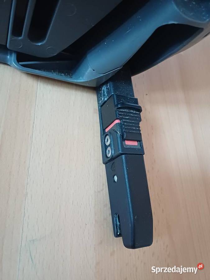 Fotelik samochodowy TAKATA MAXI 15 36 różowa nić