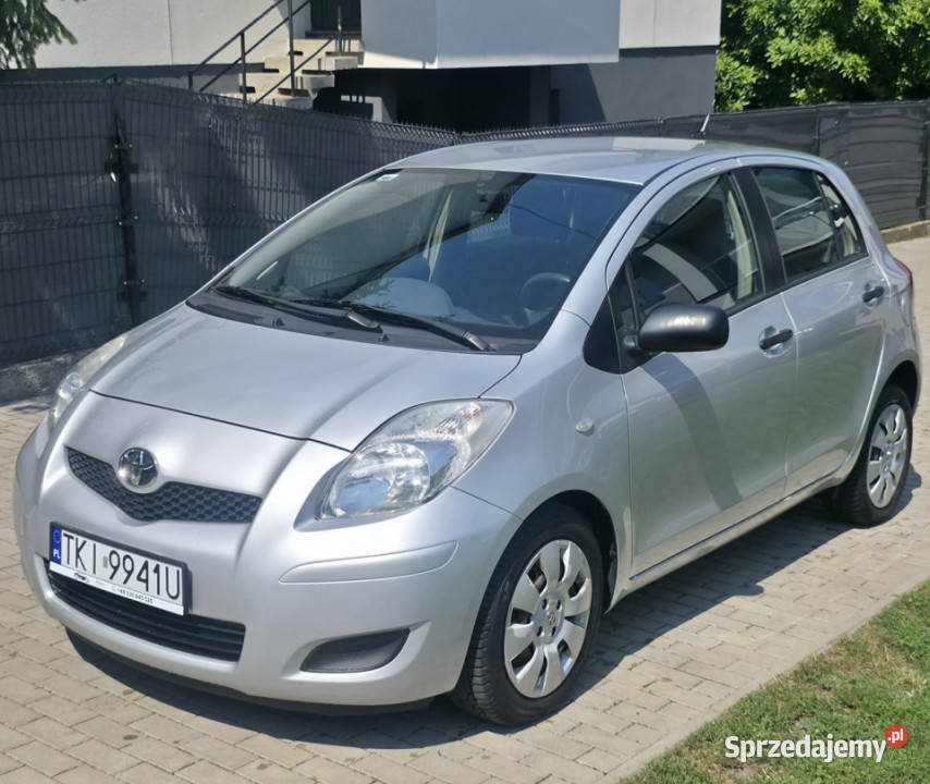 Toyota Yaris 133 Benzyna Serwisowany Gwarancja ESP sprzedam