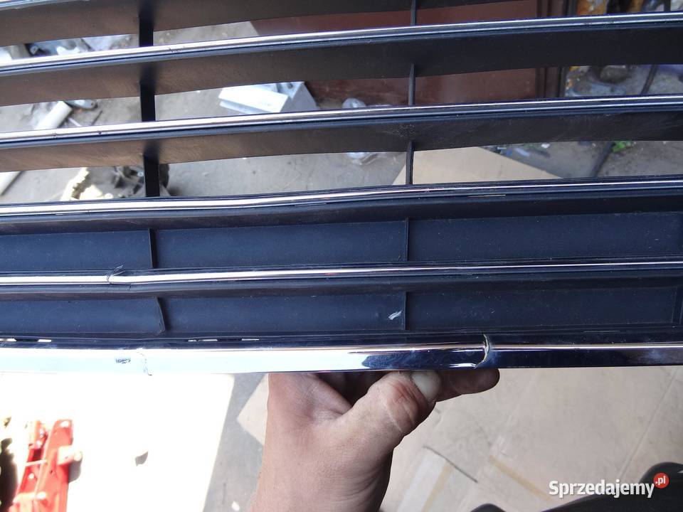 GRILL ATRAPA FORD FIESTA MK7 C1BB17B968A osobowe