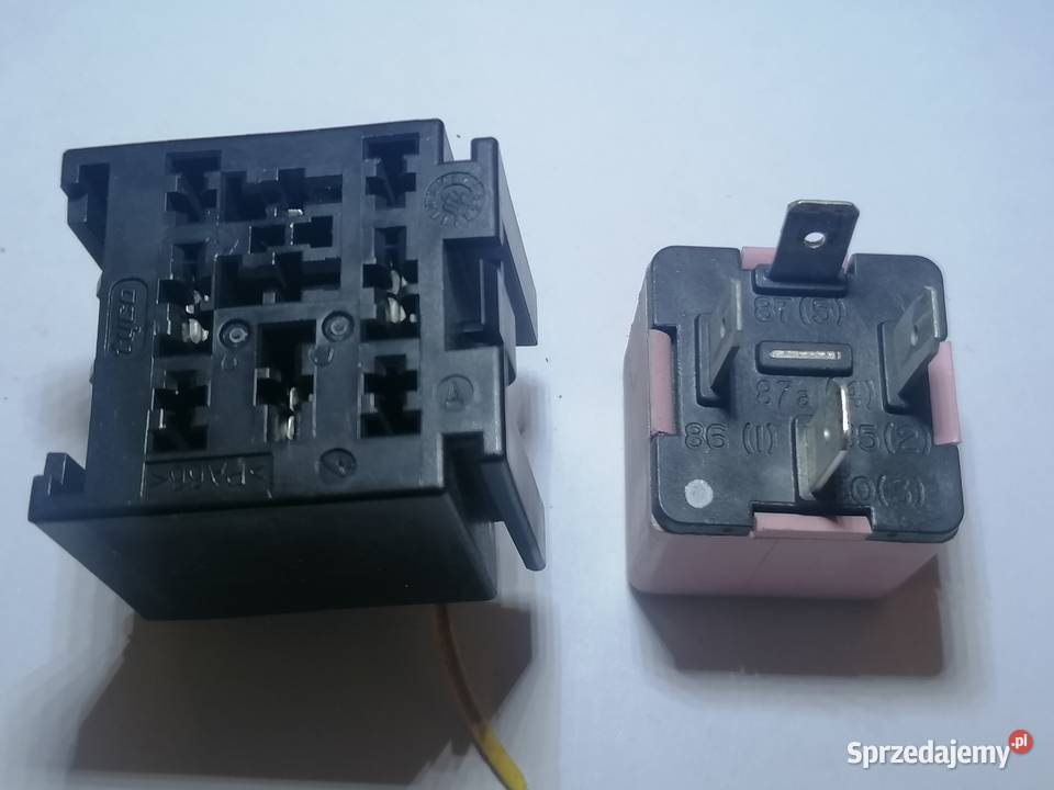przekaźnik 12V 40A Renault 8200338695 Przekaźniki Piotrków Trybunalski